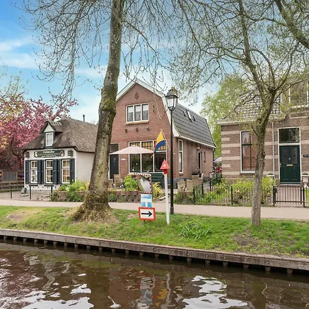 Lodge In Giethoorn With Breakfast Extérieur photo