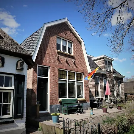 Lodge In Giethoorn With Breakfast Extérieur photo
