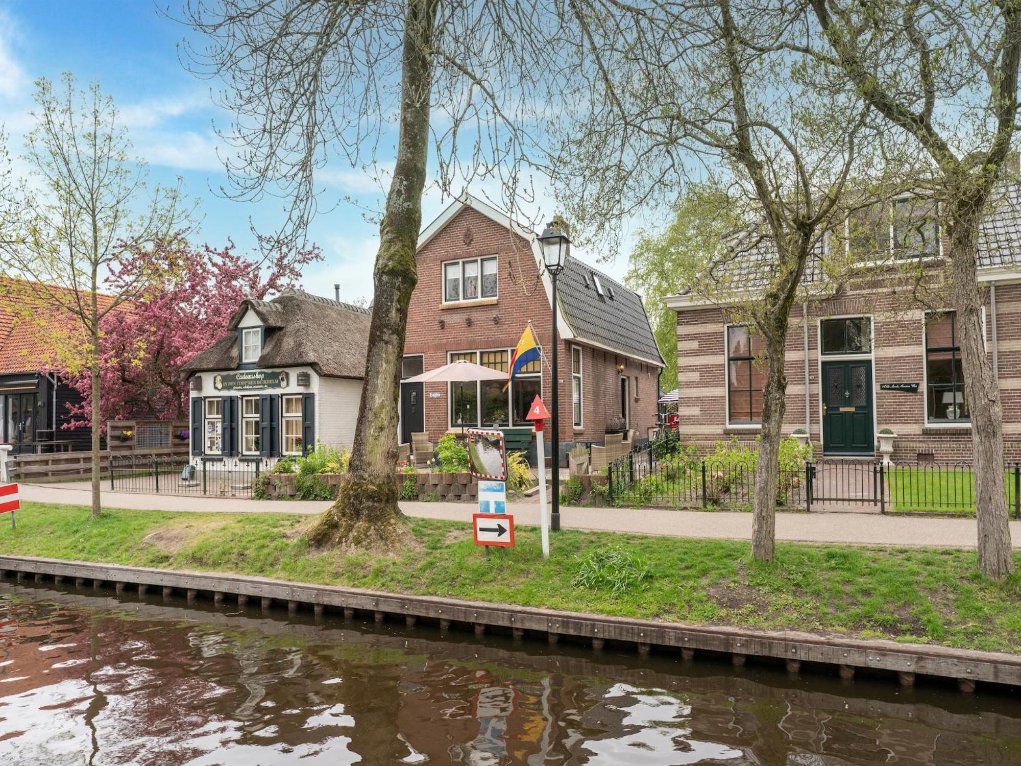 In With Breakfast Giethoorn